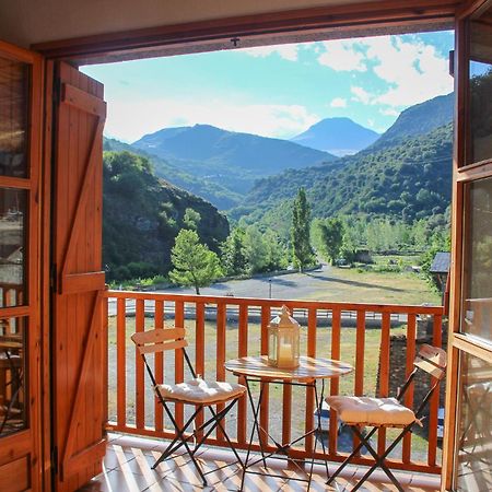 Apartament Montsent Rialp Exteriér fotografie
